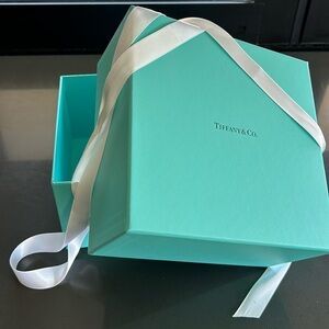 Authentic Tiffany&Co gift box and ribbon